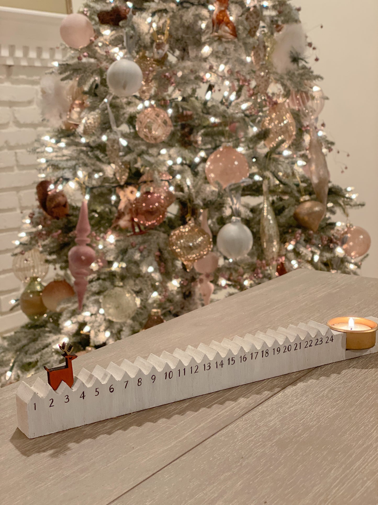 Traveling Rudolf Advent Calendar